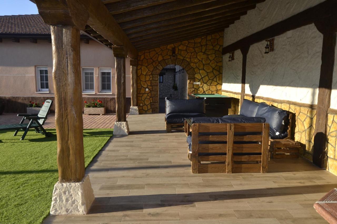 El Capricho De Los Carrascos Juarros de Voltoya Kültér fotó