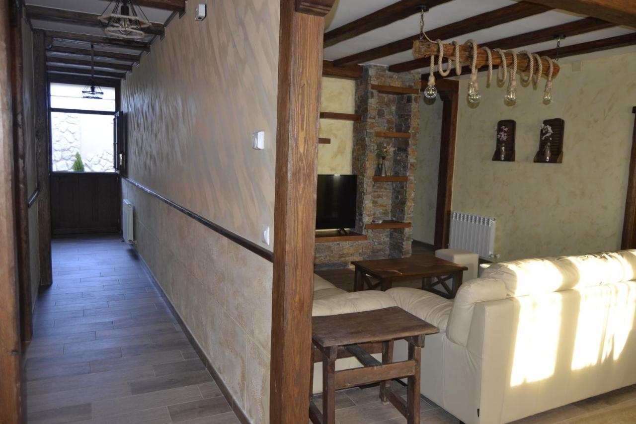 El Capricho De Los Carrascos Juarros de Voltoya Kültér fotó
